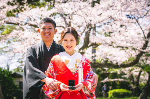 称名寺　和装　前撮り　安い　満開　いつ　座る　正座　横浜　赤　色打掛　指輪　桜　さくら