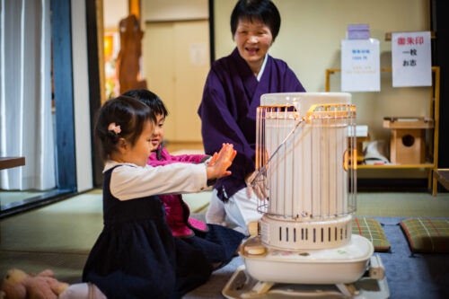 七尾市　妙国寺　結婚式　和装　神前　仏前　ウェディング　こども　石油ストーブ