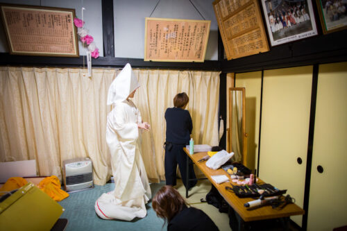 七尾市　妙国寺　結婚式　和装　神前　仏前　ウェディング　白無垢　綿帽子　支度　自宅