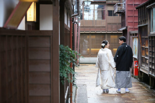 ひがし茶屋街　金沢　フォトウェディング　北陸　石川　和装　京都　胡蝶蘭　白無垢　後ろ姿
