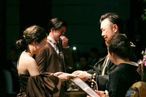 結婚式　花嫁　手紙　スポットライト 感動