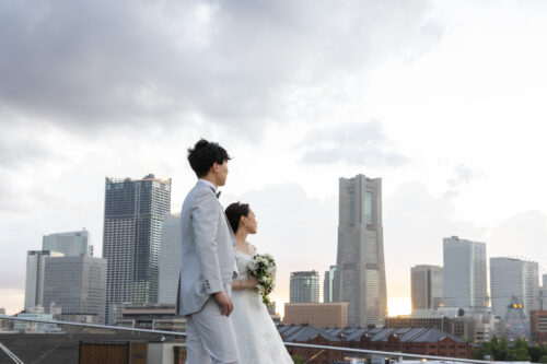 明後日の方向にみなとみらいとランドマークタワー