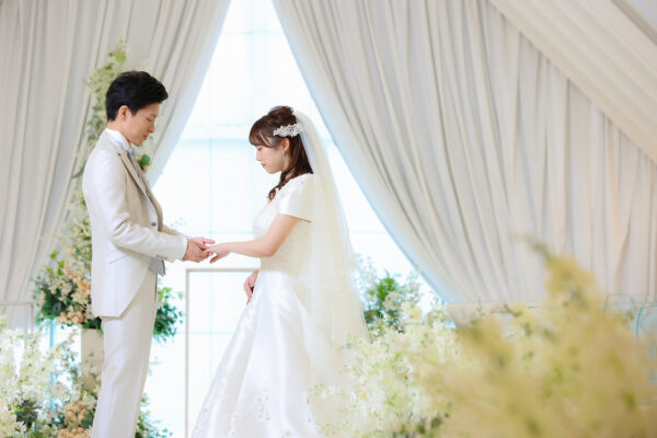 金沢国際ホテルのチャペルでフォトウェディング