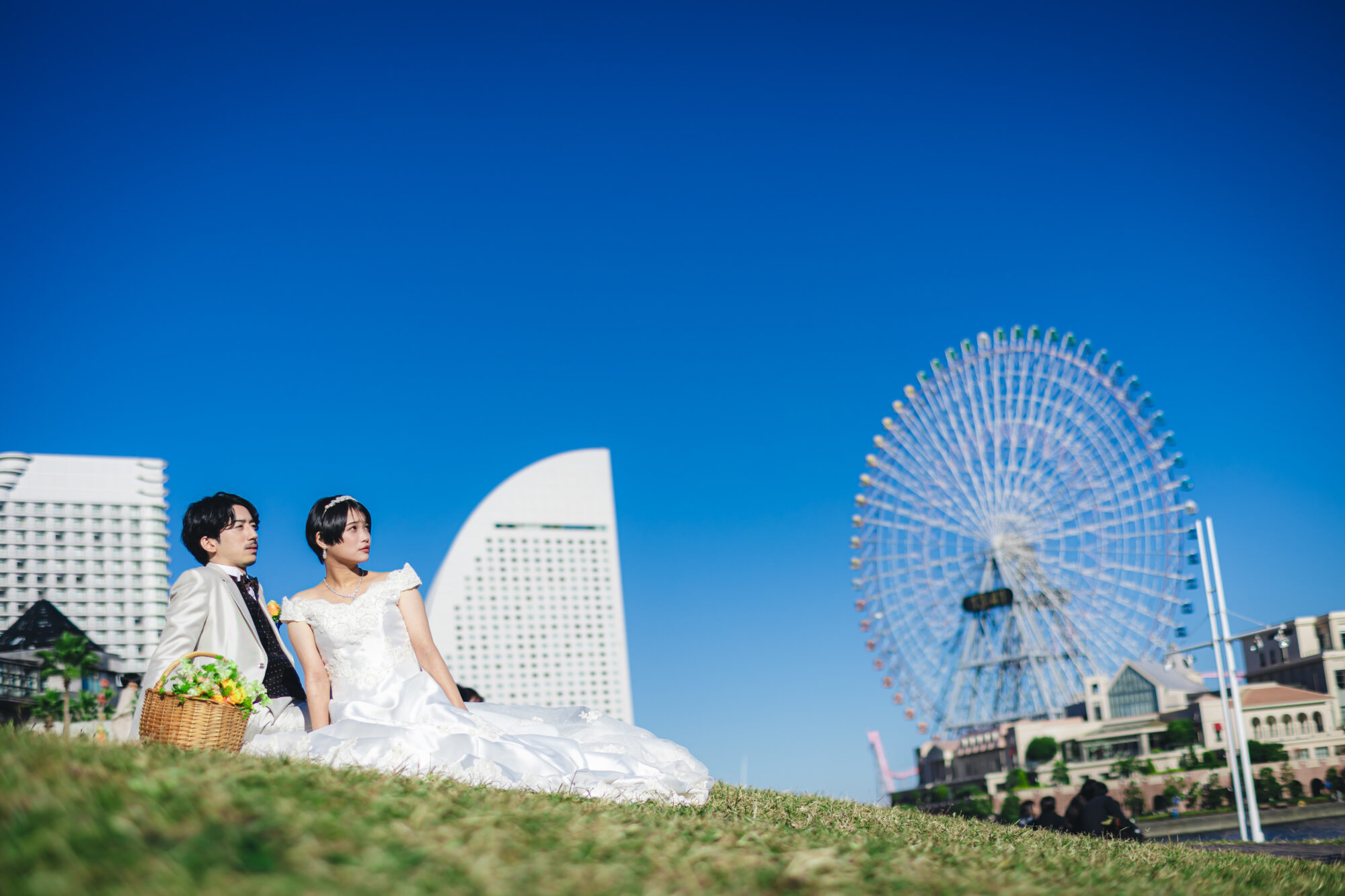 日本丸メモリアルパークと横浜の観覧車とインターコンチネンタルホテル