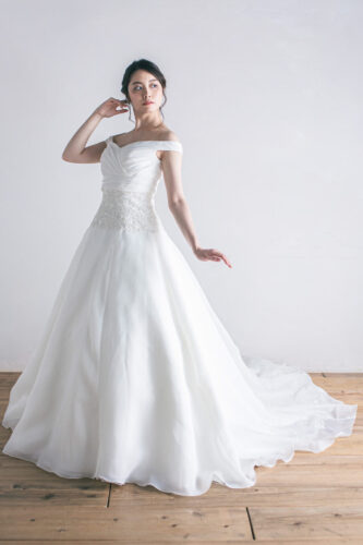 ウェディング　ドレス　ブライダル　ウエディング　フォトジェリッシュ　洋装　フォト　ウェディング　横浜　東京　人気　オススメ　種類　デザイン　失敗　髪型　インナー　クリーニング　オーダー　メイド　可愛い　オシャレ　レンタル　安い　購入　歩き方　シンプル　a　ライン