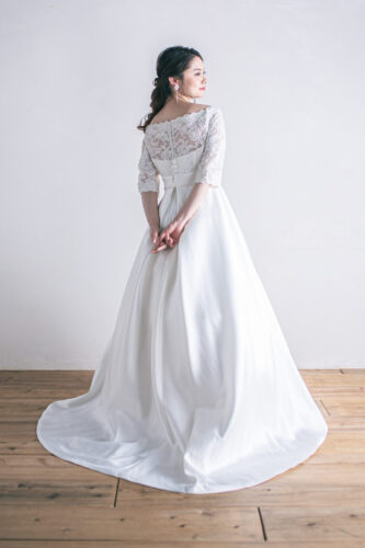 ウェディング　ドレス　ブライダル　ウエディング　フォトジェリッシュ　洋装　フォト　ウェディング　横浜　東京　人気　オススメ　種類　デザイン　失敗　髪型　インナー　クリーニング　オーダー　メイド　可愛い　オシャレ　レンタル　安い　購入　歩き方　シンプル　a　ライン　袖あり