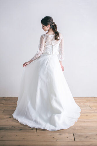 ウェディング　ドレス　ブライダル　ウエディング　フォトジェリッシュ　洋装　フォト　ウェディング　横浜　東京　人気　オススメ　種類　デザイン　失敗　髪型　インナー　クリーニング　オーダー　メイド　可愛い　オシャレ　レンタル　安い　購入　歩き方　シンプル　a　ライン　袖あり