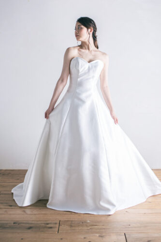 ウェディング　ドレス　ブライダル　ウエディング　フォトジェリッシュ　洋装　フォト　ウェディング　横浜　東京　人気　オススメ　種類　デザイン　失敗　髪型　インナー　クリーニング　オーダー　メイド　可愛い　オシャレ　レンタル　安い　購入　歩き方　シンプル　a　ライン