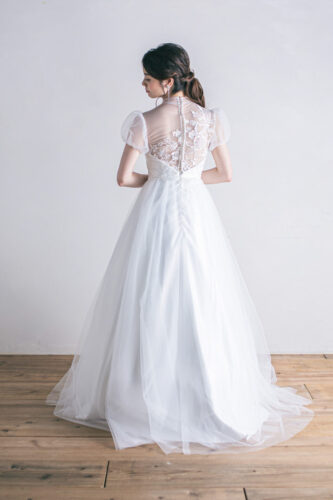 ウェディング　ドレス　ブライダル　ウエディング　フォトジェリッシュ　洋装　フォト　ウェディング　横浜　東京　人気　オススメ　種類　デザイン　失敗　髪型　インナー　クリーニング　オーダー　メイド　可愛い　オシャレ　レンタル　安い　購入　歩き方　シンプル　a　ライン　パフスリーブ