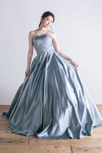 ウェディング　ドレス　ブライダル　ウエディング　フォトジェリッシュ　洋装　フォト　ウェディング　横浜　東京　人気　オススメ　種類　デザイン　失敗　髪型　インナー　クリーニング　オーダー　メイド　可愛い　オシャレ　レンタル　安い　購入　歩き方　カラー　グレー　a　ライン