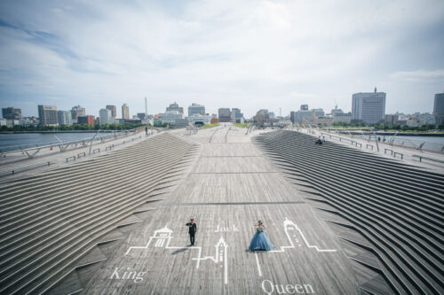 大さん橋　大桟橋　晴れ　夏　青空　撮影　レポート　卒花　家族　警察官