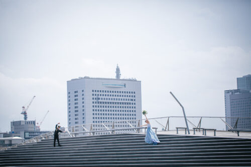 大さん橋　大桟橋　晴れ　夏　青空　撮影　レポート　卒花　家族　警察官