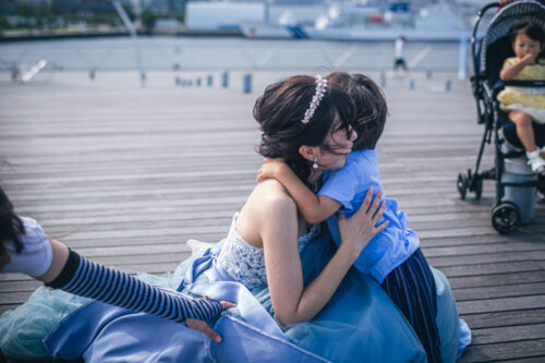 大さん橋　大桟橋　晴れ　夏　青空　撮影　レポート　卒花　家族　警察官