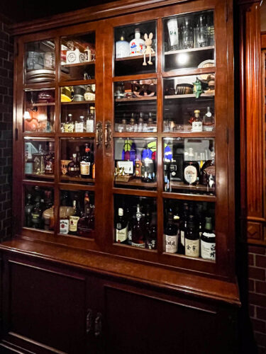 馬車道十番館　内観　喫茶　横浜　アンティーク　レトロ　クラシカル　ビンテージ　レンガ　ビスカウト　家族婚　少人数　結婚式　会食　家族　食事会