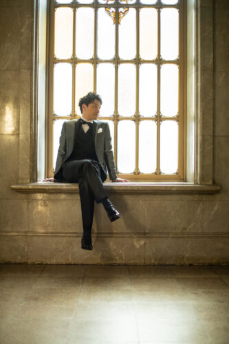 東京国立博物館の大階段横の窓4新郎ソロ