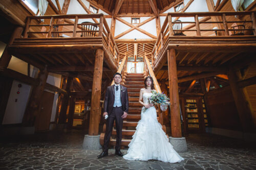 ムーゼの森　絵本　美術館　木