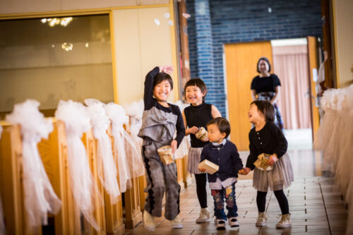 結婚式　横須賀基地　披露宴　教会　チャペル　海軍　ネイビー　アメリカ軍　米軍　フラワーシャワー　リングボーイ　リングガール　フラワーガール