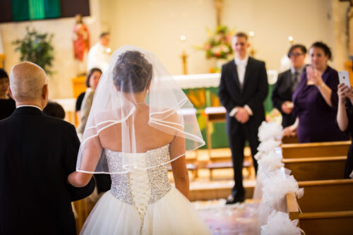 結婚式　横須賀基地　披露宴　教会　チャペル　海軍　ネイビー　アメリカ軍　米軍　新婦入場　バージンロード　ヴァージンロード