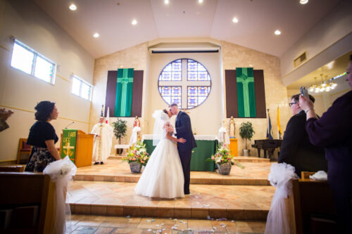 結婚式　横須賀基地　披露宴　教会　チャペル　海軍　ネイビー　アメリカ軍　米軍　キス