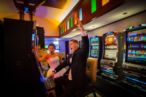 結婚式　ニュー山王　披露宴　パーティー　スロット　カジノ