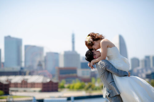 大桟橋 大さん橋 フォトウェディング 横浜 洋装 ドレス ブーケ Aライン プリンセスライン 写真だけ 結婚式 抱っこ みなとみらい