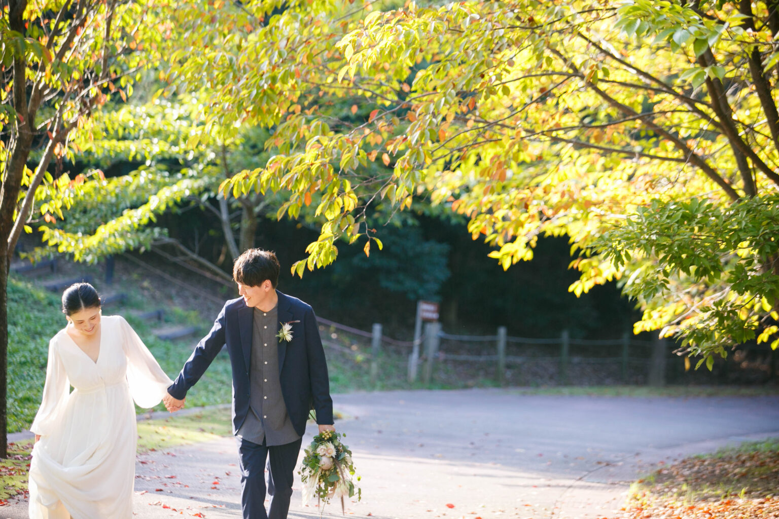 大乗寺　公園　フォトウェディング　前撮り　結婚　　洋装　ドレス