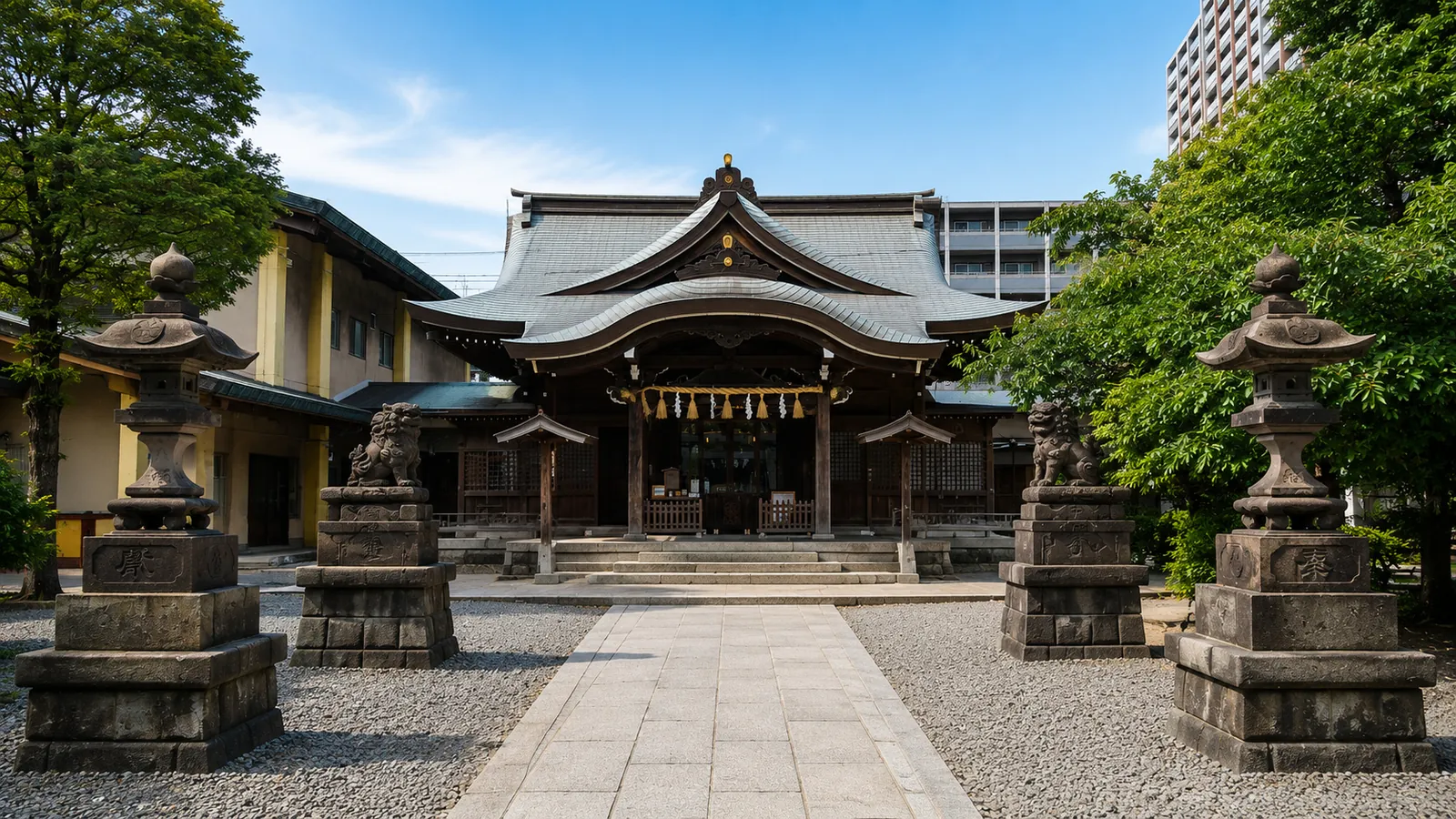 磐井神社の境内