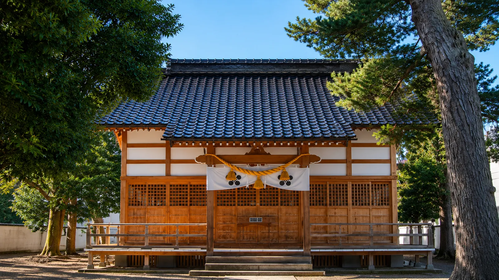泉野菅原神社の境内