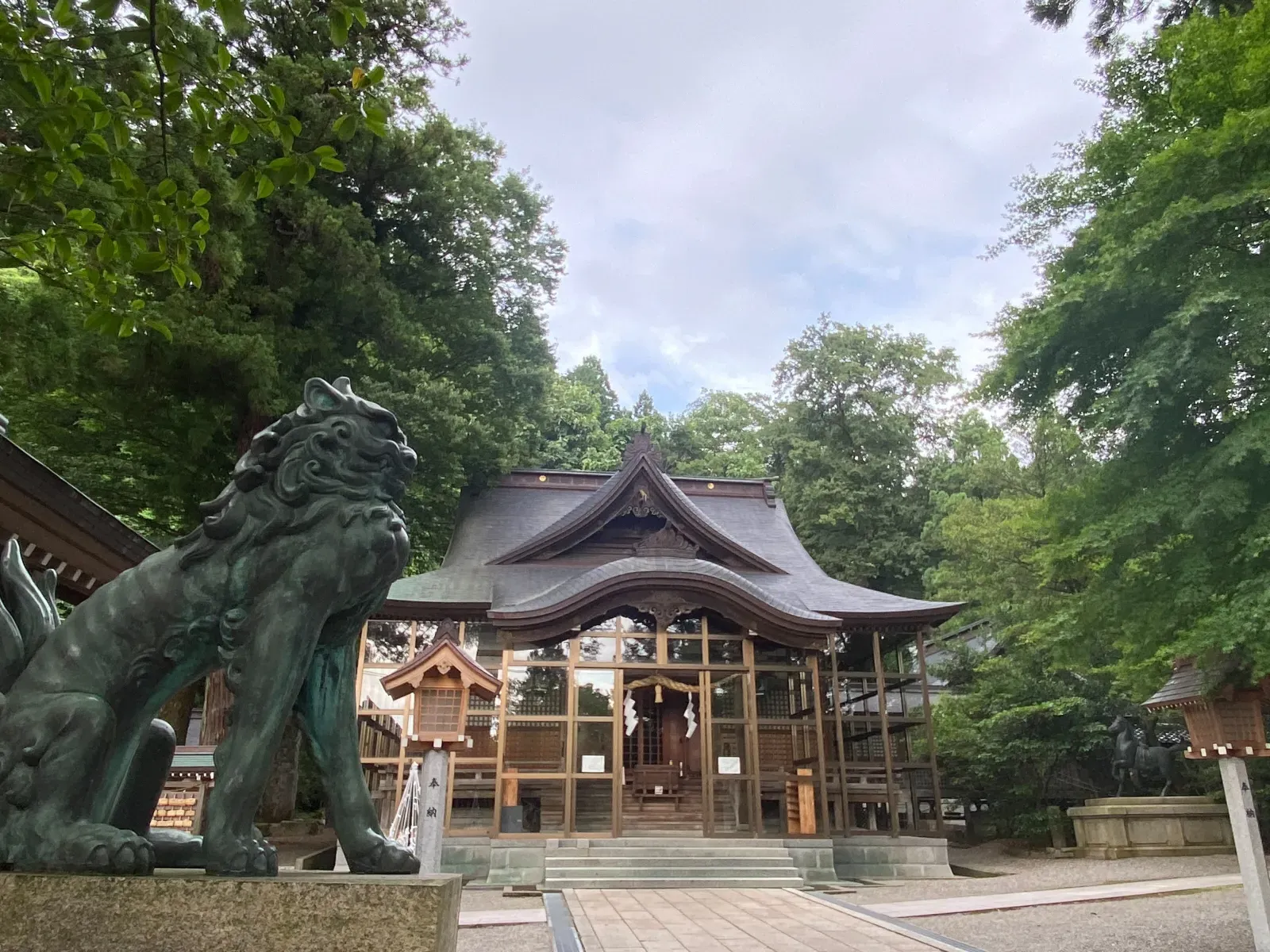 金劔宮の社殿（白山市鶴来）｜フォトジェリッシュ出張撮影