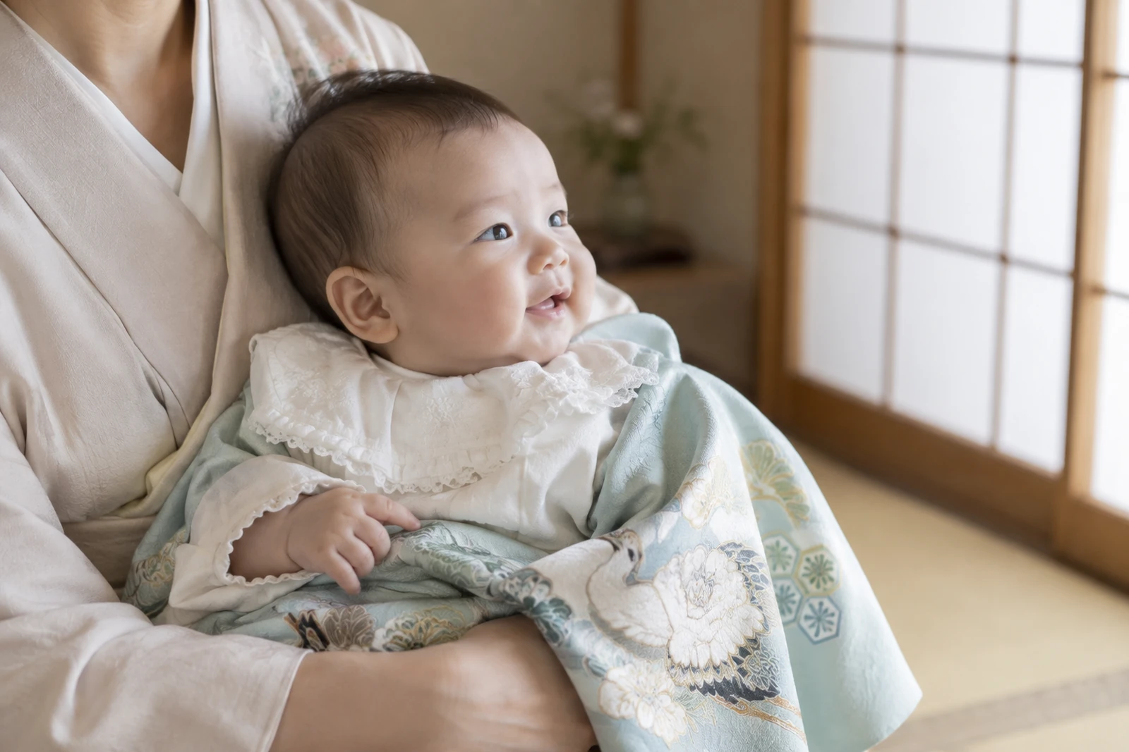 生後100日ごろの赤ちゃん｜首がすわり表情が出てきたころ