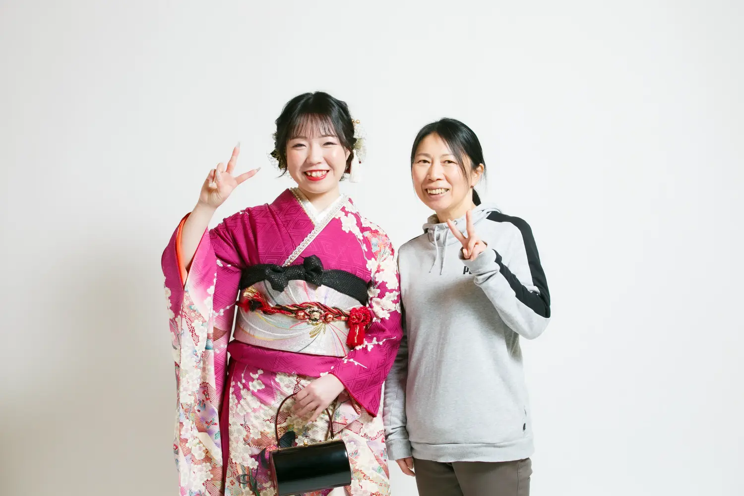 母娘で並ぶママ振りの前撮り撮影|横浜・金沢のフォトジェリッシュ
