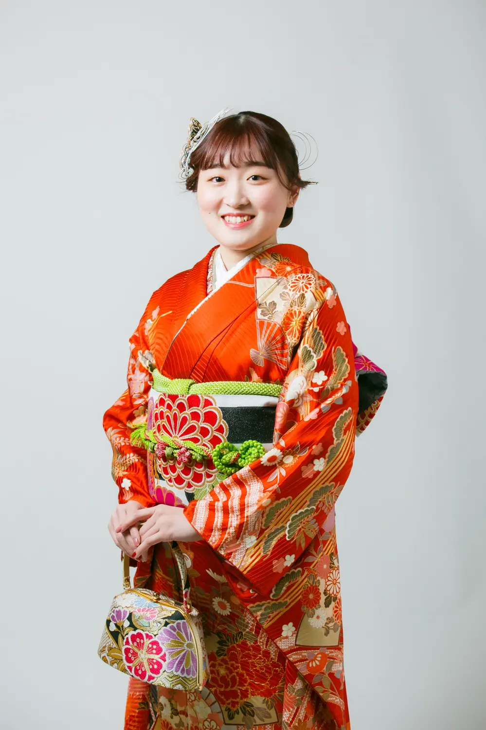 朱色の古典柄振袖の前撮り撮影|横浜・金沢のフォトジェリッシュ