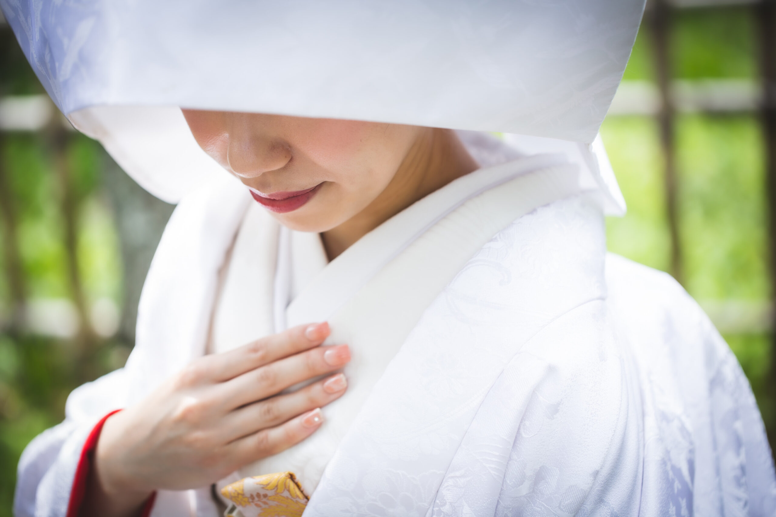 白無垢姿の花嫁を美しく写した和装フォトウェディングの写真