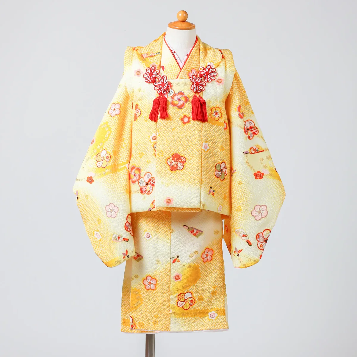 七五三 3歳女の子の被布 黄色・梅・毬 品番G3-101｜フォトジェリッシュ金沢店