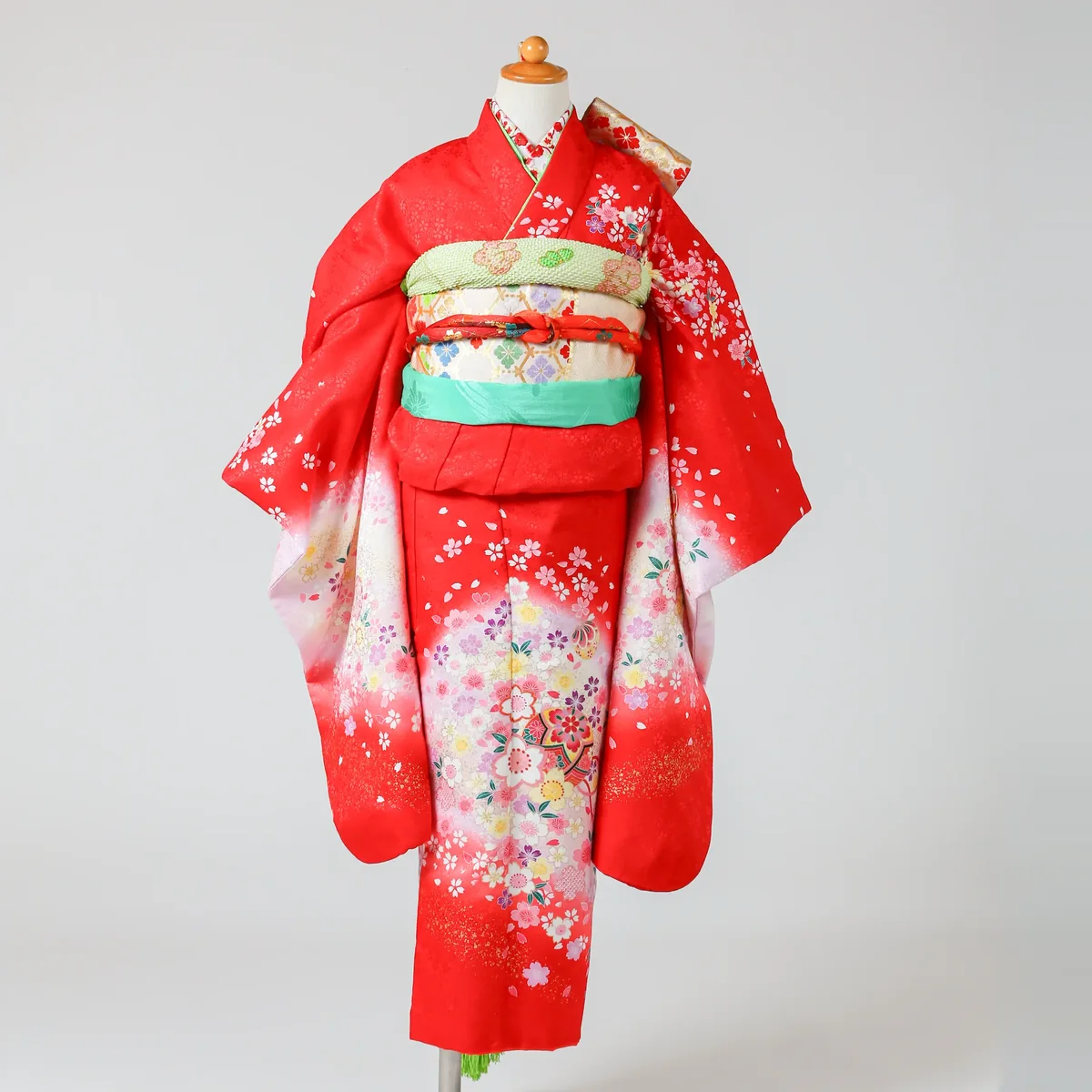 七五三 7歳女の子の四つ身 赤・桜柄 品番G7-104｜フォトジェリッシュ金沢店
