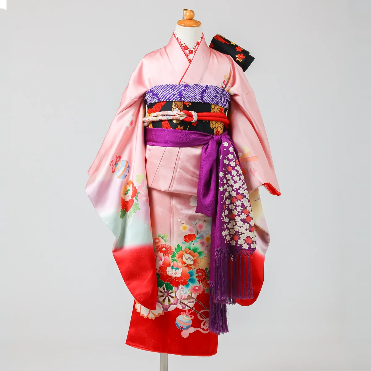 七五三 7歳女の子の四つ身 ピンク×赤・牡丹と毬柄 品番G7-117｜フォトジェリッシュ金沢店