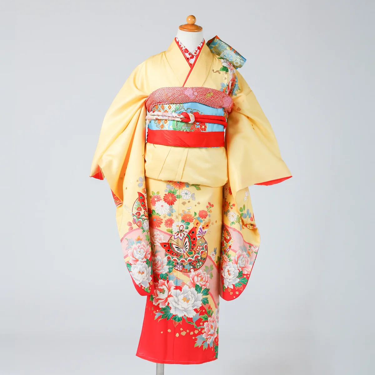七五三 7歳女の子の四つ身 黄色×赤・菊と蝶柄 品番G7-124｜フォトジェリッシュ金沢店