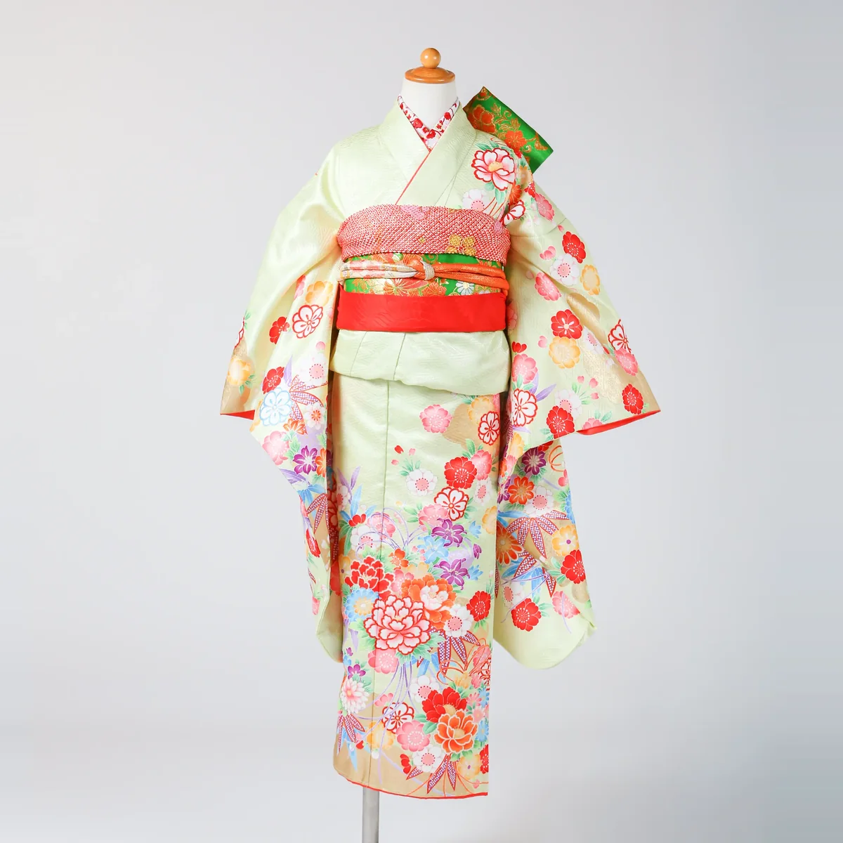 七五三 7歳女の子の四つ身 黄緑・牡丹と梅柄 品番G7-127｜フォトジェリッシュ金沢店